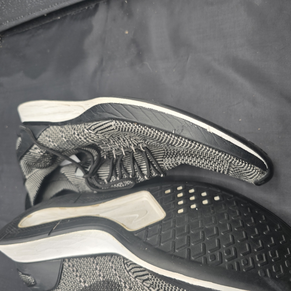 SKU 0331 Nike Black and White Athletic Shoes with Cushioned Support